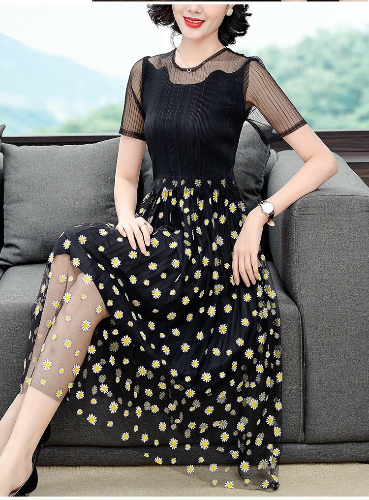 Đầm Lụa Dập Ly Họa Tiết Hoa Cúc - HN939